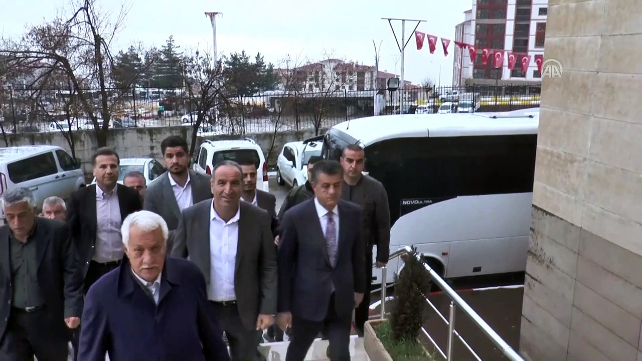 Şırnak Belediye Başkanı Yarka, mazbatasını aldı