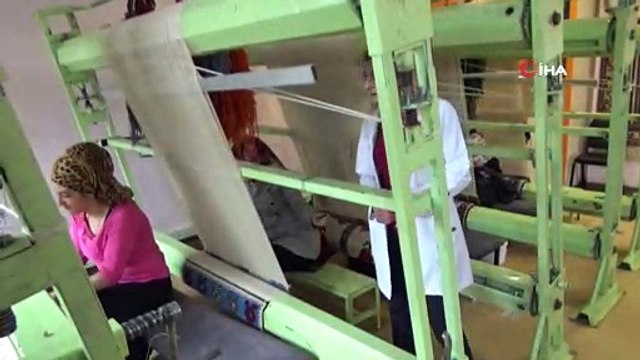 Kadınlardan halı kursuna büyük ilgi