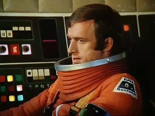 Space 1999 S01e18 - Ring Around The Moon