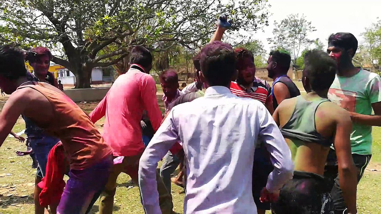 Dancethe Holi!
