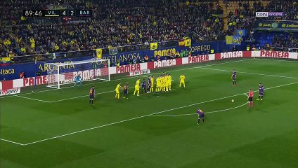 Encore un coup-franc fabuleux signé Messi !