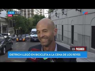 Dietrich llegó en bicicleta a la cena de los Reyes de España