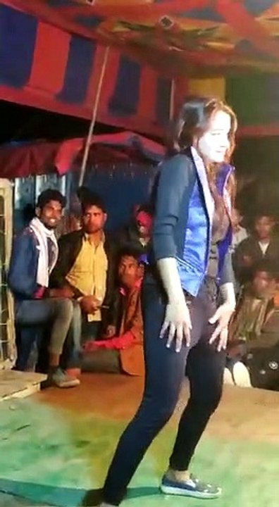 Super dance by young lady.