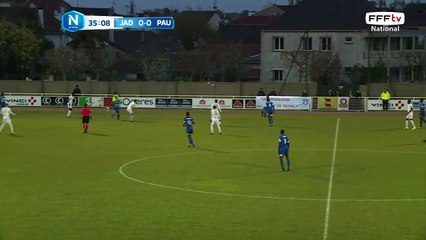 Oh la magnifique frappe de CAMARA passe au dessus.