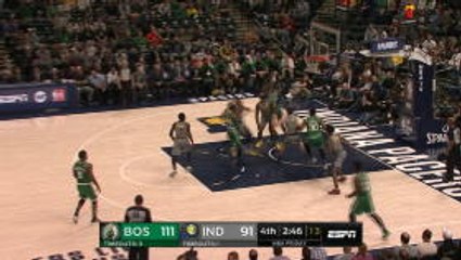 Rookie Williams makes one-handed dunk for Celtics