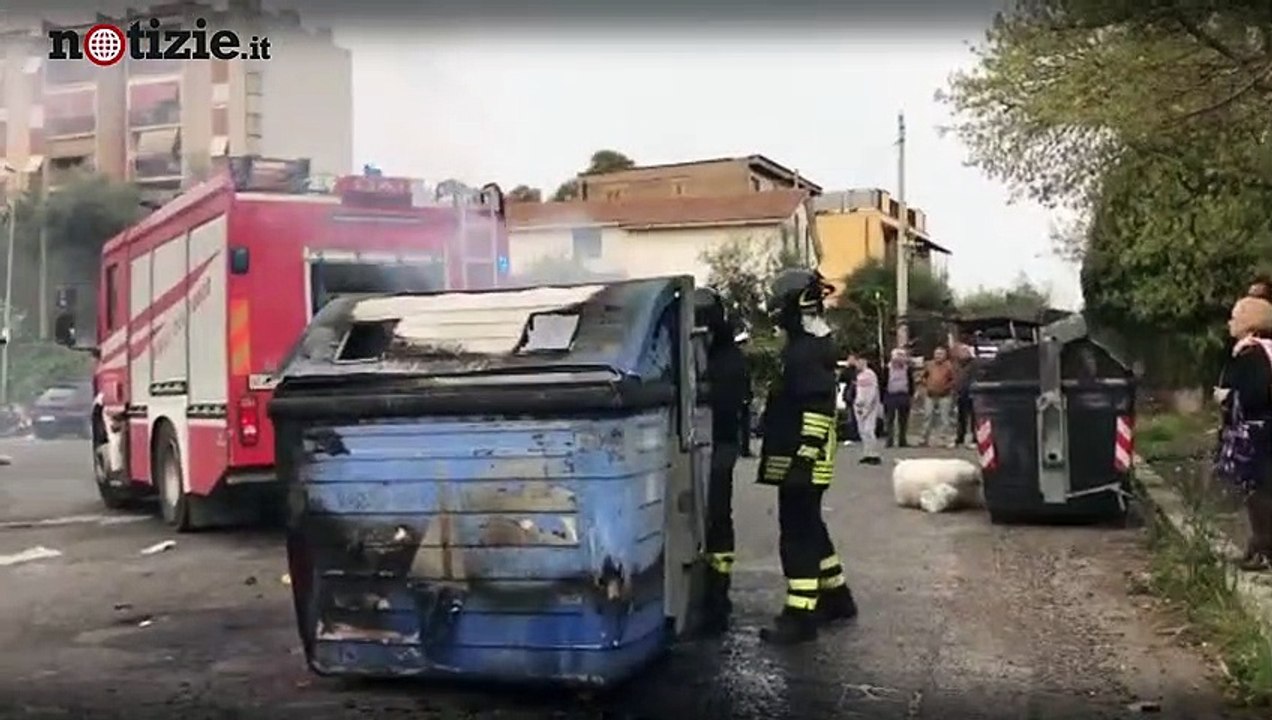 Roma, rivolta dei residenti contro i rom: cassonetti bruciati | Notizie.it
