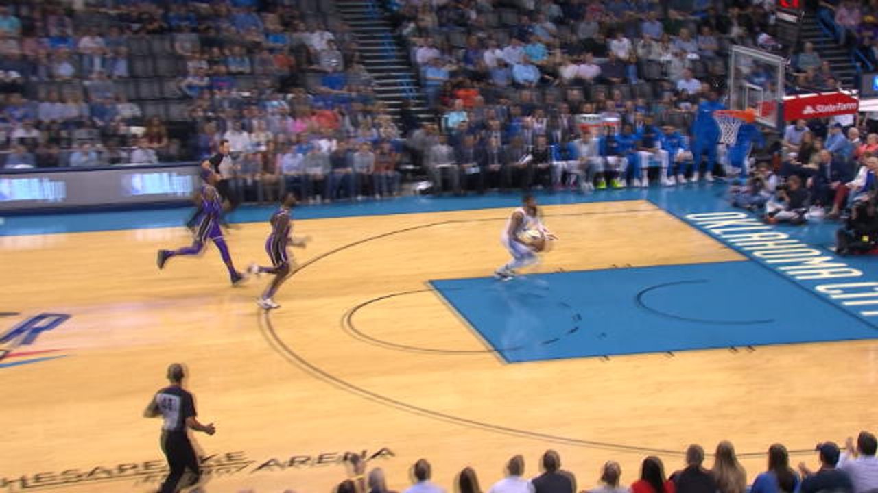 Paul George makes audacious 360-degree dunk
