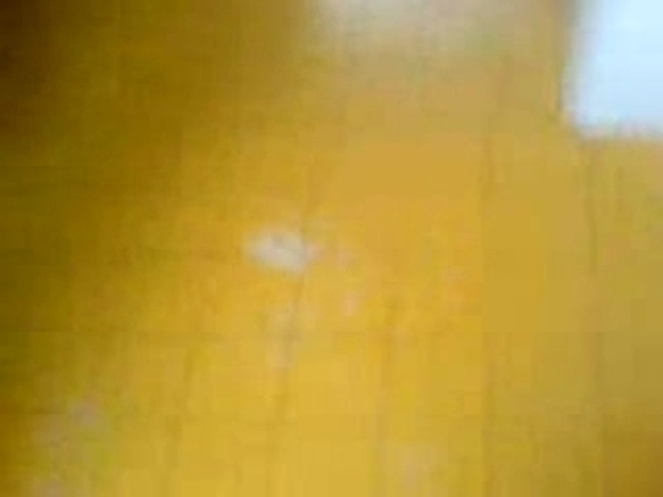 clem dans les chiottes de la mache