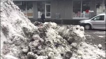 Kar Yağışının Sürdüğü Karlıova'dan 5 Bin Kamyon Kar Taşındı