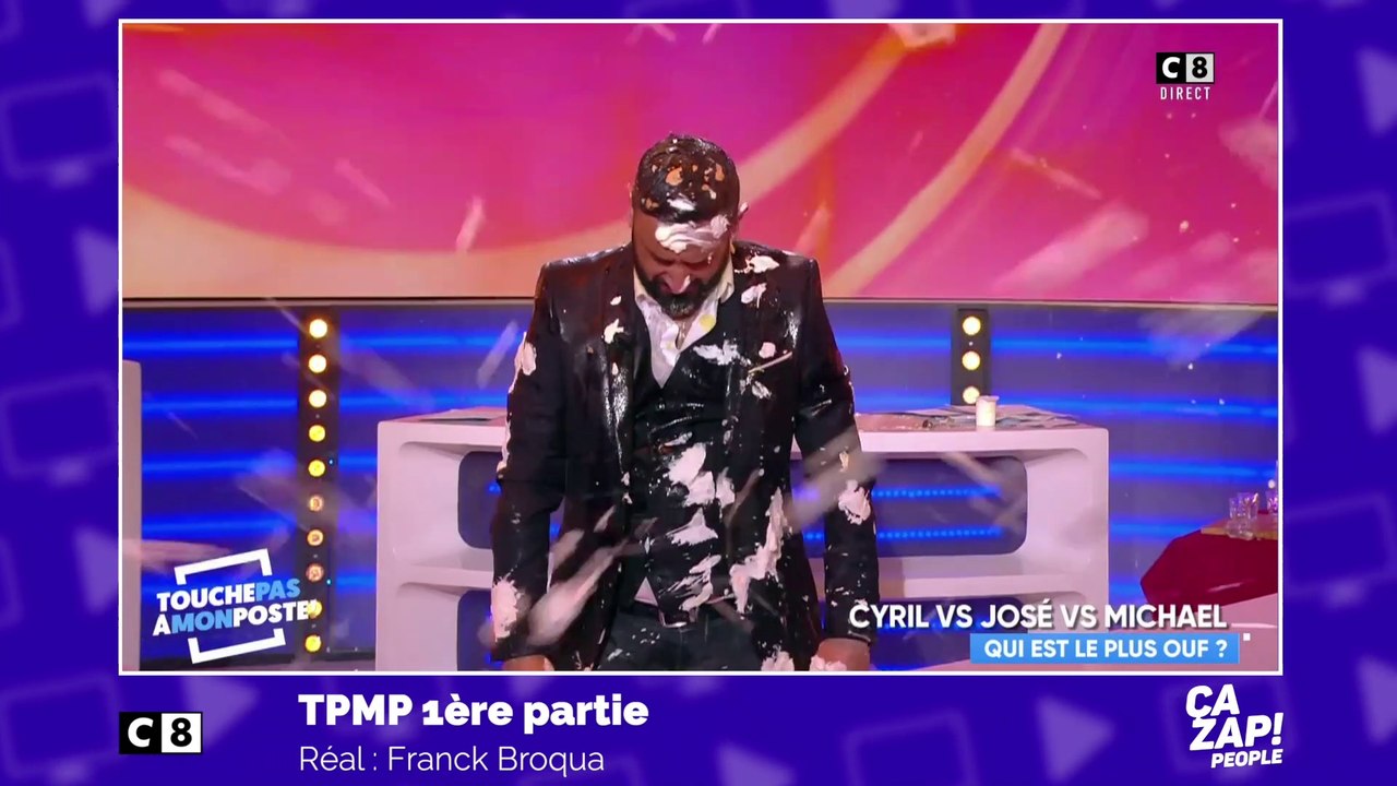 Cyril Hanouna recouvert de petits-suisses !