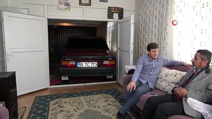 1999 Model Toros'unu Evinin Odasında Saklıyor
