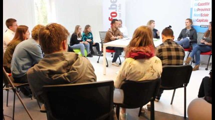 Climat: les étudiants débattent avec Sarah Schlitz députée fédérale Ecolo