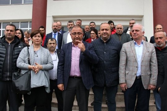 Yalova'da Oylar Yeniden Sayıldı Sonuç Değişmedi: Seçimi 332 Oy Farkla CHP'li Vefa Salman Kazandı
