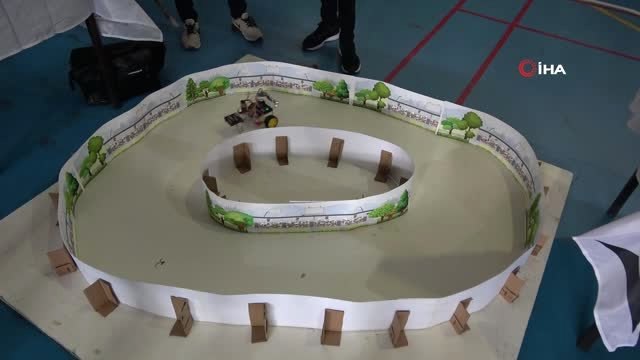 Liseli Gençler Bilim Fuarında Hünerlerini Sergiledi