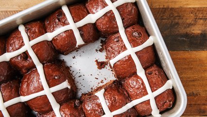 This Easter You Need To Add Chocolate To Your Hot Cross Buns