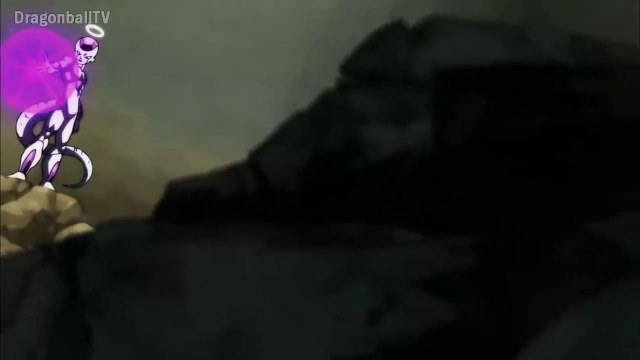 Freezer le da un poco de energía a Goku | Dragon Ball Super (Español Latino)