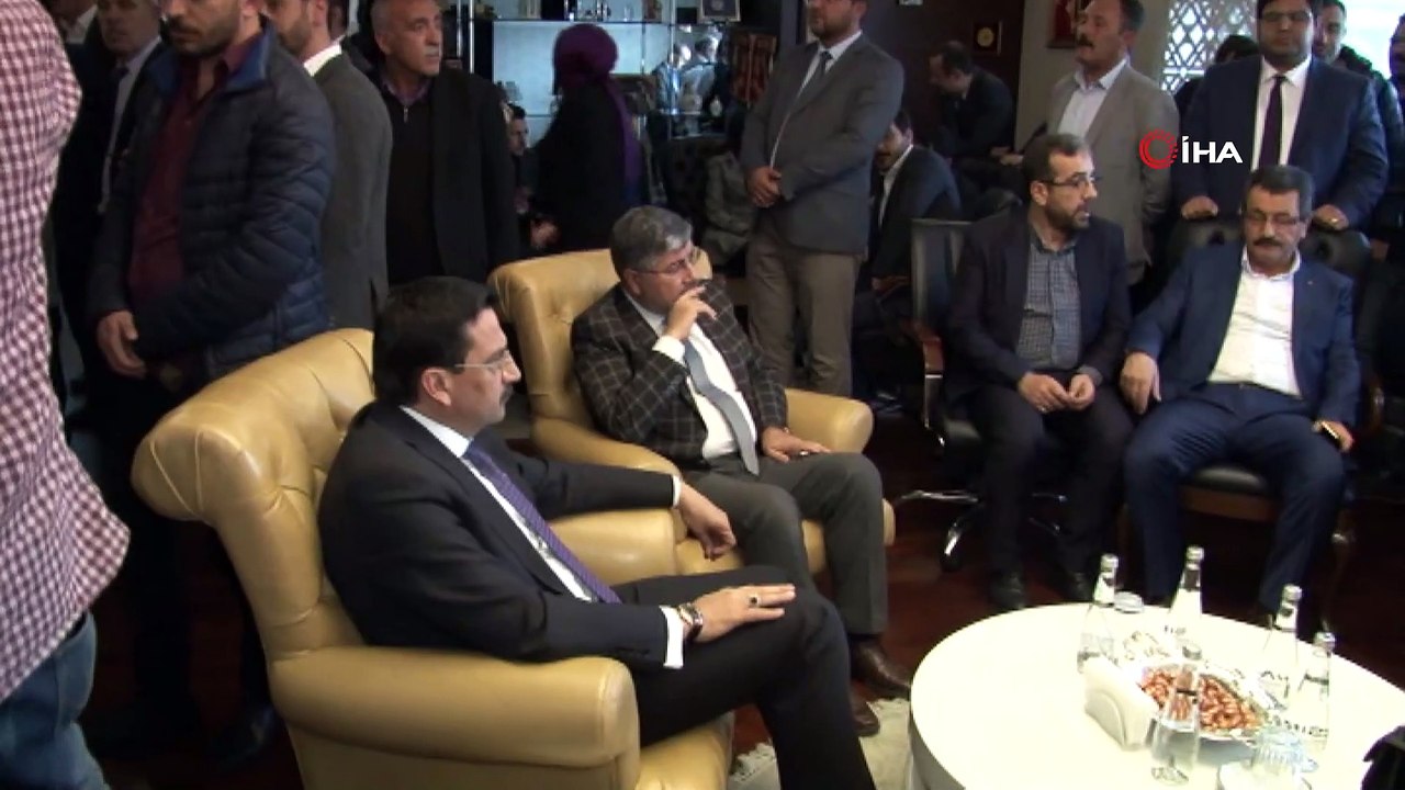 Keçiören Belediye Başkanı seçilen Turgut Altınok görevi Mustafa Ak’tan devraldı