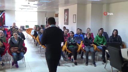 Gençlik Merkezi'nde Eğitmen ve Velilere Madde Bağımlılığı Bilgilendirmesi