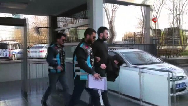 Kadıköy’de trafikte terör estiren maganda yakalandı