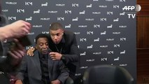 Pelé hospitalizado en París tras su encuentro con Mbappé