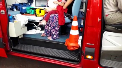 Menino de três anos fica ferido ao ser atingido por objeto