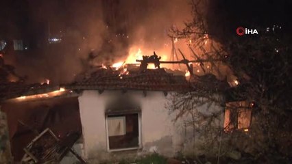 Başkent'te Gecekondu Alev Alev Yandı