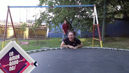 ¡Paola, SALIÓ VOLANDO DEL COLUMPIO! | Enamorándonos