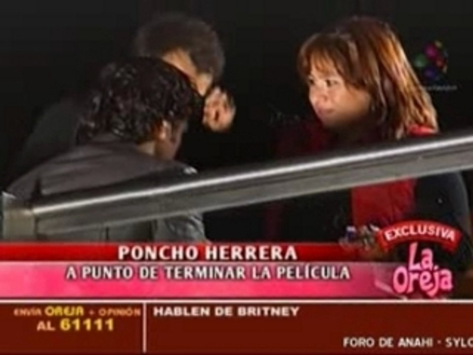 PONCHO A PUNTO DE TERMINAR LA PELICULA (OREJA)