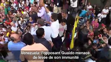 Guaido dénonce la menace de levée de son immunité parlementaire