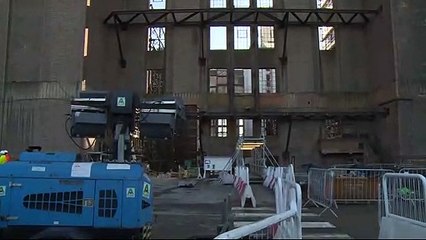 Cesar Urbano Taylor te enseña un icono resucita junto al Támesis