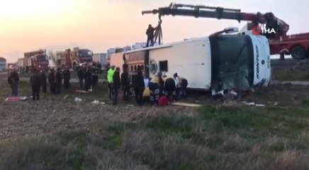 Son Dakika! Denizli'de Yolcu Otobüsü Şarampole Devrildi: 2 Ölü, 22 Yaralı