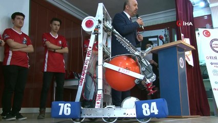 Mars’taki insansız aracın benzerini yapan liseliler ödül aldı