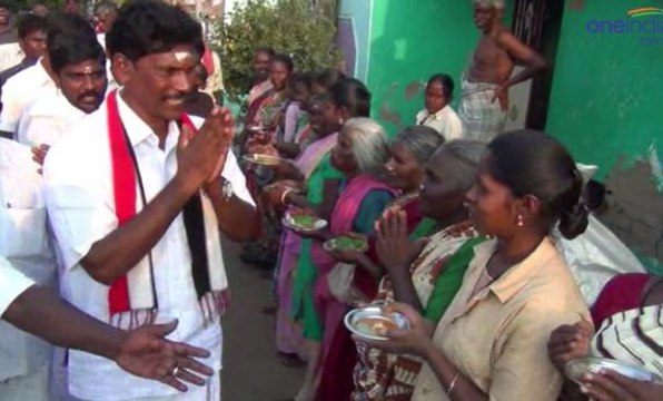 அதிமுக வேட்பாளர் மயில்வேல் பெரியகுளம் ஊராட்சி பகுதியில் வாக்கு சேகரிப்பு- வீடியோ