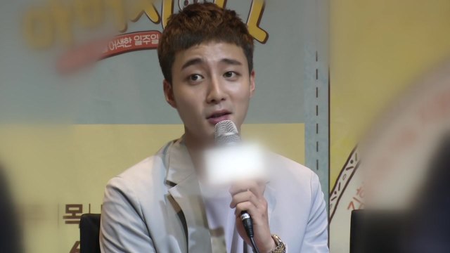 로이킴, 피의자 신분으로 입건... 음란물 유포 혐의 / YTN