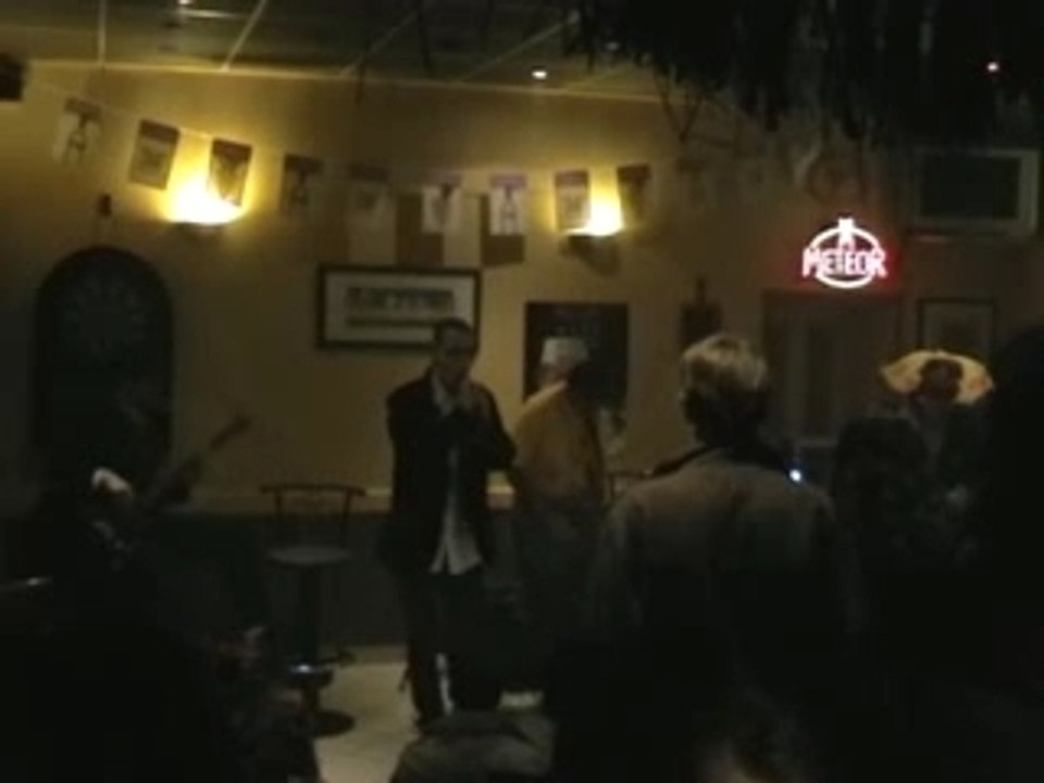 Mais Leon... (LE PERIL FUN LIVE)