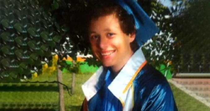 İzmir'de, CHP'li Meclis Üyesinin 16 Yaşındaki Oğlu Kendini Astı!