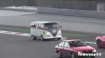 VÍDEO: esta es la Volkswagen T1 más rápida y potente de la galaxia