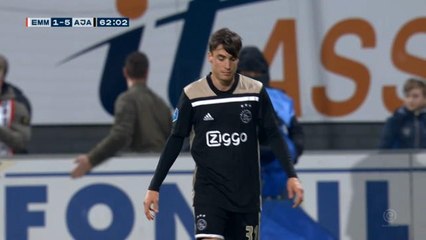 لقطة: كرة قدم: هدف مضحك لتاغليافيكو في مرمى فريقه أياكس