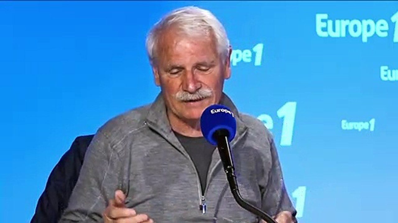 Climat : "Il faut inventer un nouveau système", affirme Yann Arthus-Bertrand