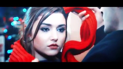 الاغنيه دي جمالها و احساسها ميتوصفش بجد ♥️ لاي اتنين مرتبطين وبيعشقوا بعض♥️