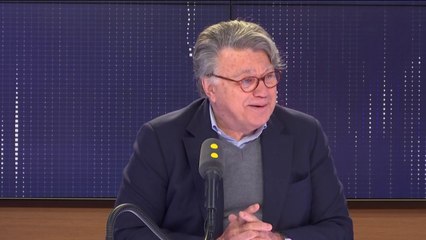 "Des leçons de ce nul, personne n’en a à recevoir" : la réponse de Gilbert Collard à François Hollande