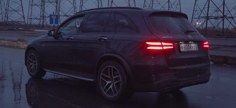 VÍDEO: Mercedes GLC 43 con escapes tuneados, ¡sube el volumen!