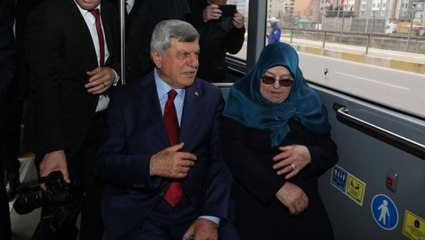 Büyükşehir Belediye Başkanı, Görevi Devrettikten Sonra Evine Belediye Otobüsü ile Gitti