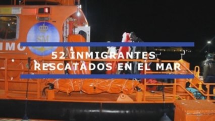 Rescatados 52 inmigrantes en una patera cerca de la isla de Alborán