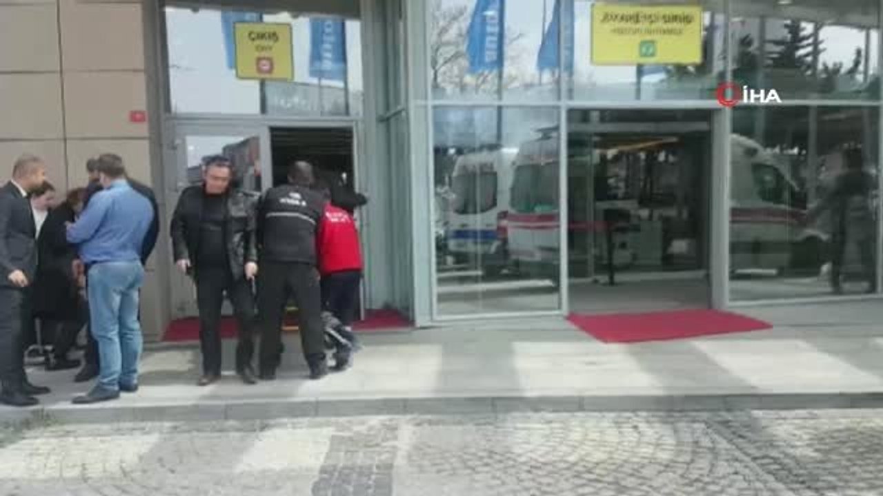 Tüyap'ta Stant Devrildi: 4 Yaralı
