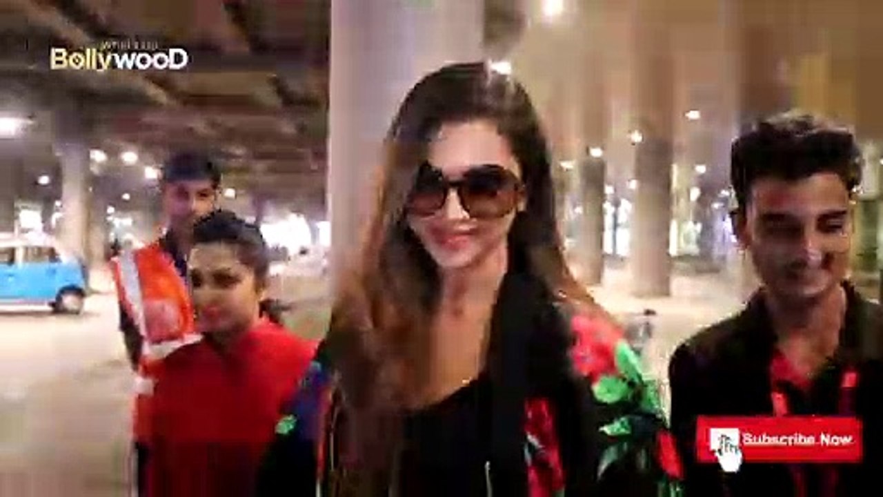 Deepika Padukone Mobbed By Fans
