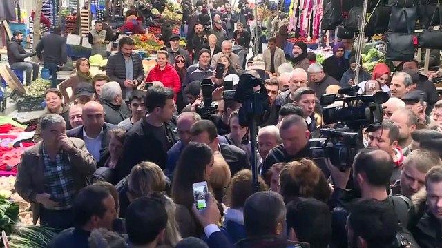 Ekrem İmamoğlu halk pazarını ziyaret etti - İSTANBUL