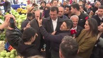 Ekrem İmamoğlu Halk Pazarını Ziyaret Etti