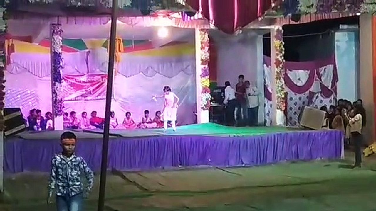 मेरी बेटी प्रीती साहू सर्वश्रेष्ठ नृत्य माँ दुर्गा PANDAL PREMNAGAR 2018 SONG- tu laga le re Jaykara