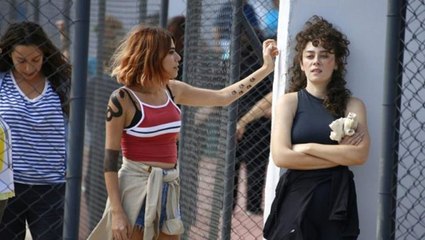 Fenomen Dizi Avlu, Sessiz Sedasız Yayın Akışından Kaldırıldı